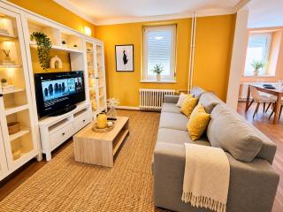 The Golden Nest- a Cozy City Escape in Limpertsberg - 0