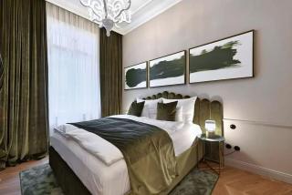 Vienna Charm - 2