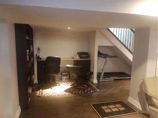 Luxurious Renovated Apartment Downtown Mississauga - 3