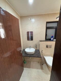 Elegant Studio Stay at Chandroday Temple - 1