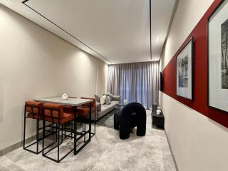 Redline Suite - Modern 1BR by CFC and Anfa Park - 9