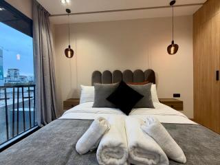 Redline Suite - Modern 1BR by CFC and Anfa Park - 8