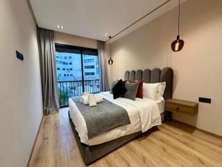 Redline Suite - Modern 1BR by CFC and Anfa Park - 6