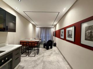 Redline Suite - Modern 1BR by CFC and Anfa Park - 1