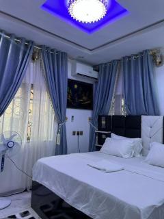 Chubbyvilla - 5