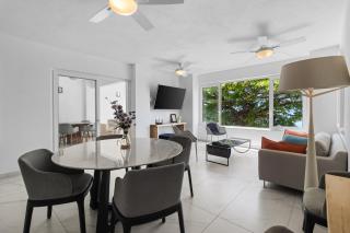Beachfront condo, oasis of tranquility - 9
