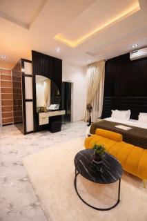 Creststone Brand New Luxury 4 Bedroom Duplex - 8