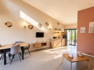 Cosy & Comfy Appart Trou Aux Biches - 9