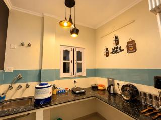 PS4 Pro ,1BHK , 2 King Beds , Kitchen Bathroom - 1