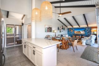 Upscale and Elegant Vistas - 7