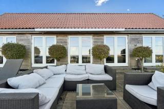 Modern Holiday Home With Sea View And Terrace - 4