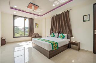 Treebo Udai Shikhar With Swimming Pool - 0