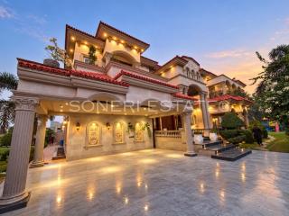 Grand Suite Master with Jacuzzi & Dome Ceiling - 0