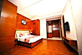 Hotel Varnisha Royal - 3