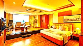 Hotel Varnisha Royal - 1