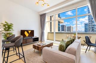 Vogue Vacation Homes, Business Bay - Bay Square close to Downtown Dubai Mall and Burj Khalifa, One Bedroom Apartment with Balcony and City view - 0