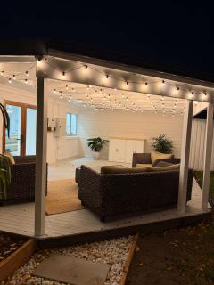 Mooloolaba Coastal Retreat Outdoor Entertaining - 9