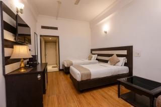 Hotel Solitaire Chandigarh - 10 Mins from Railway Station - 9