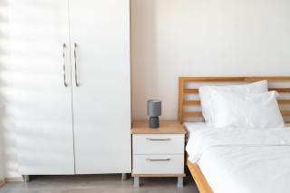 Spacious Apartment with Free Parking - 2