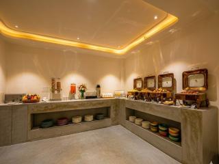 The Janak By LA Riqueza Hotels, City Centre - Parking on Site - 05 Mins from Connaught Place - 6
