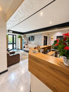 Best Guest House - 8