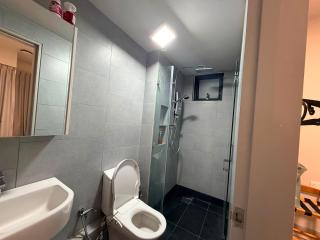 JQ ENTIRE FLOOR ONE FlOOR ALL YOURS By PICKNSTAY 1 unit 4 pax - 8