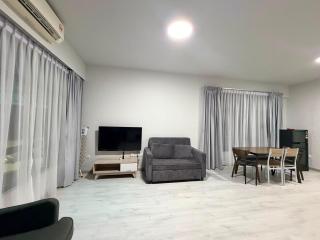 JQ ENTIRE FLOOR ONE FlOOR ALL YOURS By PICKNSTAY 1 unit 4 pax - 4