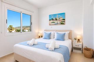 Peyia Penthouse 2 Bedrooms, Sea Views & Pool - 8
