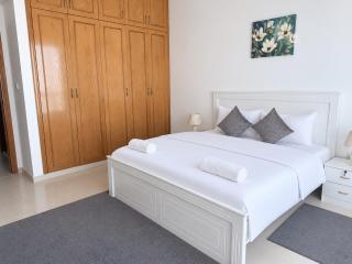 Two Bedroom Apartment Sea View, Pearl Plaza - Abu Dhabi - 9