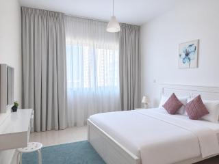 Two Bedroom Apartment Sea View, Pearl Plaza - Abu Dhabi - 7