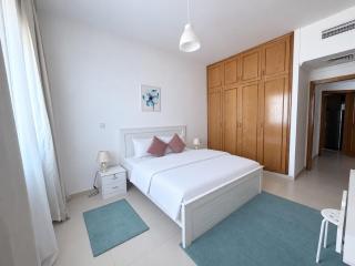 Two Bedroom Apartment Sea View, Pearl Plaza - Abu Dhabi - 8