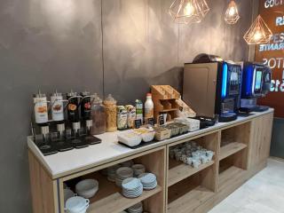 Hotel Ciutat Martorell - 9