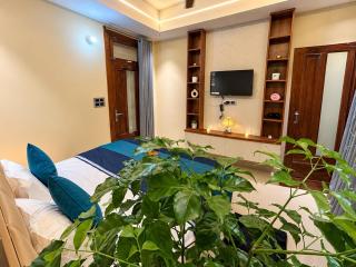 Suzu Studio 1 Stylish Stay Near DIT Mussoorie Rd - 0