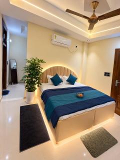 Suzu Studio 1 Stylish Stay Near DIT Mussoorie Rd - 4