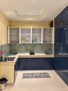 Suzu Studio 1 Stylish Stay Near DIT Mussoorie Rd - 2