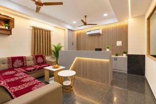 Hotel Classic Shine Luxury Rooms Green Hills Road, Kukatpally - 9