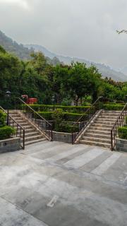 Veylora stays by aloha on the ganges - 5