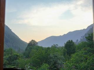 Moksha Woodhouse - 2