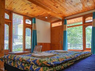 Moksha Woodhouse - 4