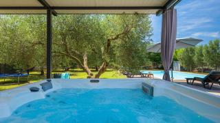 Villa Santa Domenica by Villas Guide - 9