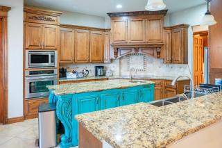 6BR Wanette Sleeps 14 Hot Tub Game Room - 9