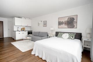 Amazing Vilnius City Center Apartment with Garden-View Balcony - 6
