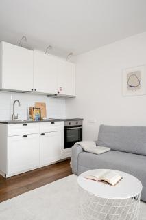 Amazing Vilnius City Center Apartment with Garden-View Balcony - 2