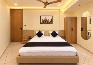 Hotel 9 Square Rajkot - Near Synergy Hospital - 6