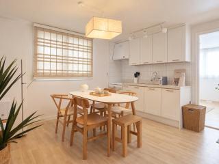 A quiet house where sunlight lingers , A house where you can experience everyday life in Korea , 5 min to airport bus , 8 min to Gangnam Station , Yeoksam Station - Seúl - 9