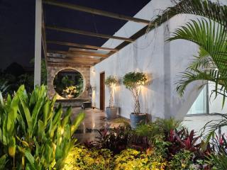 Serenity Grove Villa - 2