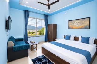 Hill view Homestay 4 Bedrooms And Living Area - 7