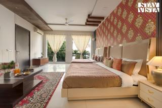 StayVista at Greenz Villa with Lawn - 6