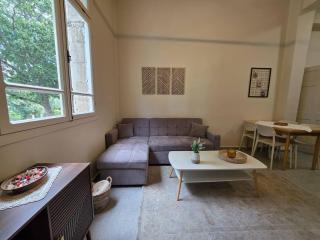 Stone House - 2BD - 6 PPL - Shookroon Group - 7