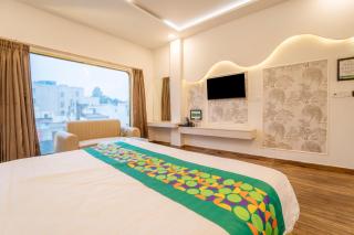 Treebo Premium Vedic Stays Near High Court - 1